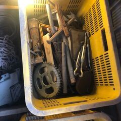 (問い合わせ多数に付き受付終了)主に鉄（100ｋｇくらいかと思います）とスチール棚、まとめて引き取り出来る人の画像