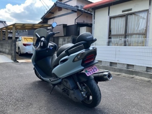 通勤、通学にマジェスティ125