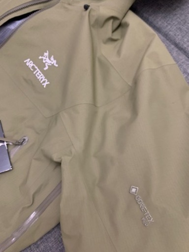 新品　arc'teryx Beta AR メンズLサイズ