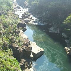 <大猊鼻岩>