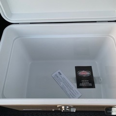山口県内お届けします【☆新品☆】Coleman コールマン クーラーボックス 54QT スチールベルト バターナッツの画像