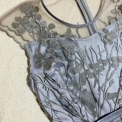 パーティードレス　シルバーの画像