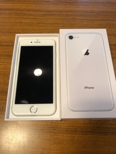最終値引　iPhone8 傷あり　バッテリー100% 新品ガラスフィルム