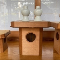 三宝御三個、神酒入れ二個　差し上げます。