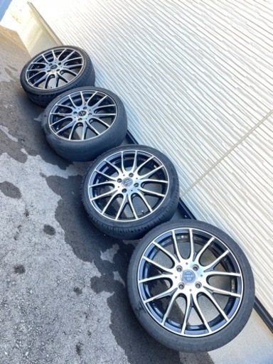 タイヤ付きアルミホイール