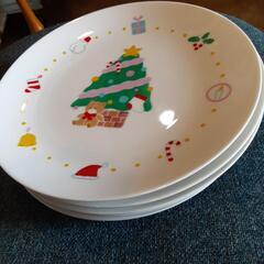 クリスマス柄のお皿　5枚セットの画像