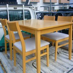 ニトリ　ダイニングテーブル5点セットの画像