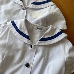 幼稚園の制服と体操服の画像