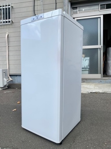 札幌市内配送無料 MITSUBISHI 三菱 121L ノンフロン冷凍庫 引出し4段 MF-U12T-W