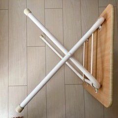 折りたたみテーブルの画像