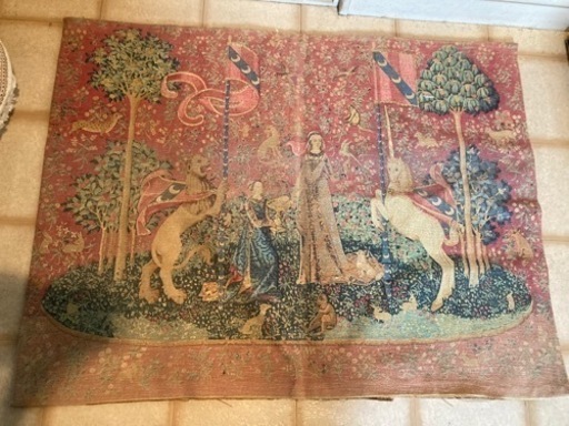 お譲り先、決まりました！アンティーク　タペストリー