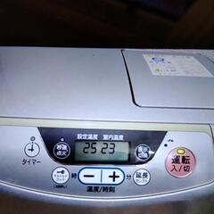 【お取引中】④ コロナ石油ファンヒーターの画像