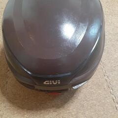 GIVIリアボックス27L