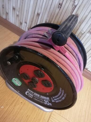ハタヤ(HATAYA) シンサンデーリール 標準型 屋内用 30m Cタイプ延長コード レッド