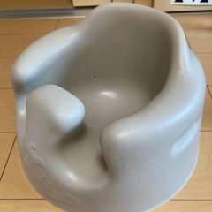 BUMBO バンボ ベビーソファ、プレイトレー、専用ベルト付の画像
