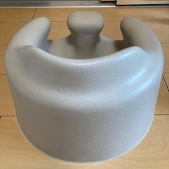 BUMBO バンボ ベビーソファ、プレイトレー、専用ベルト付の画像