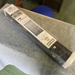 ● ニトリ、木製ブラインド、60 × 138センチ