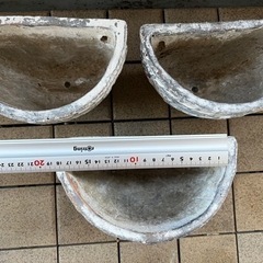 アンティーク 壁掛けハンギング植木鉢3個セットの画像
