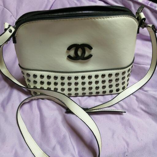 ノベルティ品。斜め掛けやショルダーでも