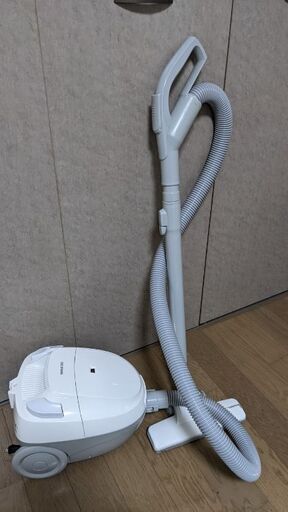 アイリスオーヤマ紙パック式掃除機　IC-B10本体のみ