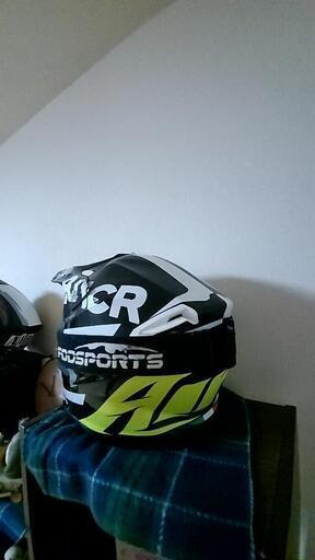 AIROH:アイロー   ヘルメット