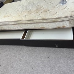 【無料】シングルベッド  汚れあり の画像