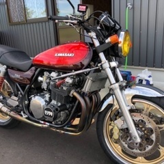 ゼファー750  極上希少レッドカーボンz2外装