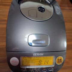 【受け渡し予定者確定】炊飯器 象印 np-be10 圧力IH 内...