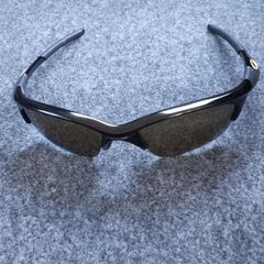 OAKLEY　オークリー　偏光レンズ　ブラックフレームの画像
