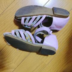 ピンクサンダルの画像