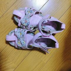 ピンクサンダル