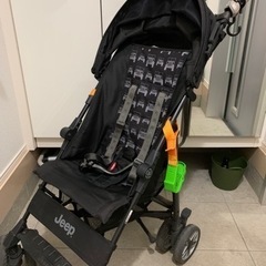 Jeepの大き目タイヤベビーカー(7ヶ月頃〜3才)自立型　アクセ...