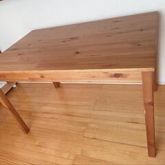 IKEAテーブル