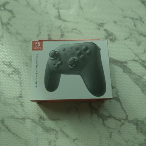 任天堂スイッチプロコントローラー