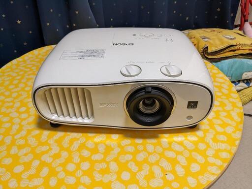 プロジェクター、90インチスクリーンセット