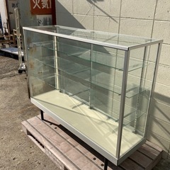 格安❗️ 四つ足　ガラスショーケース　4段　店舗什器　展示ケース...