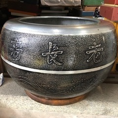 【売約済み】【昭和レトロ】大型火鉢　ひばち　大きい　金属製の画像