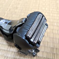 パナソニック ラムダッシュ メンズシェーバー 電動髭剃り 3枚刃 お風呂剃り可 グレー ES-CST8R-Hの画像