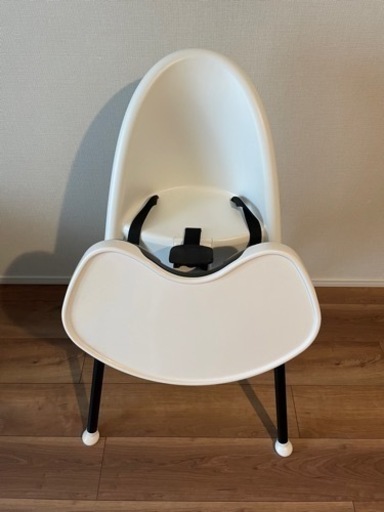 【お譲り先決定】ベビービョルン　ハイチェア　ハーネス付き