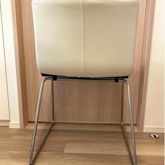 IKEA 椅子　BERNHARD ベルナード　本革　白の画像