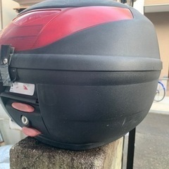 バイク用リアボックスあげます。