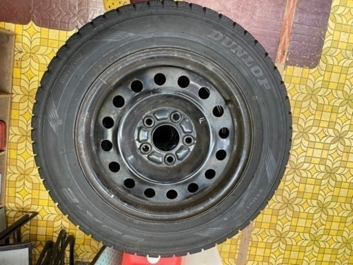 【取引中】スタッドレス195/65R15