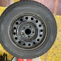 【取引中】スタッドレス195/65R15