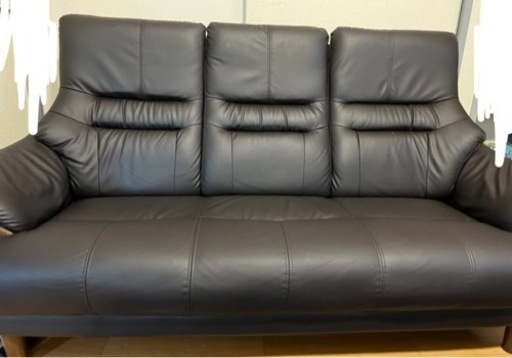 3人掛けソファー(皮素材)