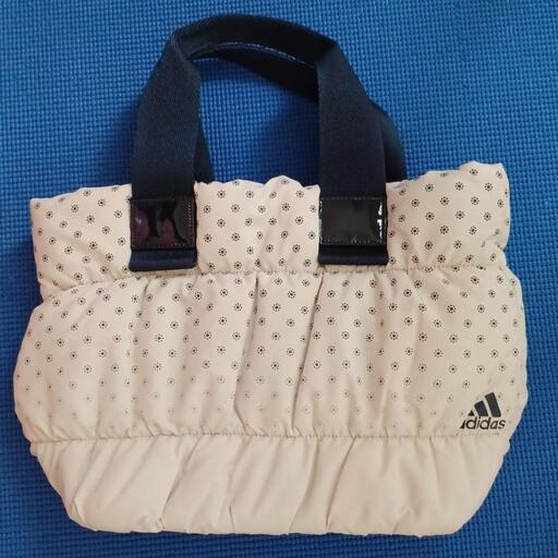 美品！adidas　バッグ　アディダス　トートバッグ　スポーツバッグ　旅行バッグ　サブバッグ　かわいい　スポーティー