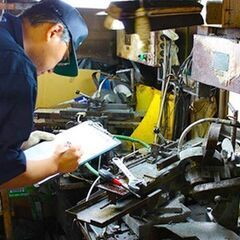 鋼材の機械オペレーター作業/OSA220914-4