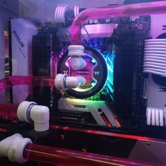本格水冷ゲーミングPCの画像