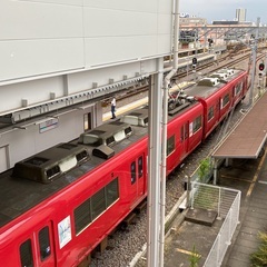 トレインビュー出来るBAR。電車が見えるBAR。