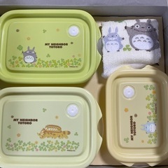 トトロフードコンテナの画像
