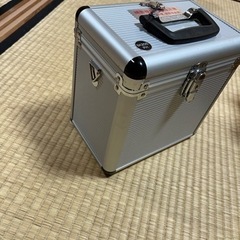 墨出し機（makita）メガネ付きの画像